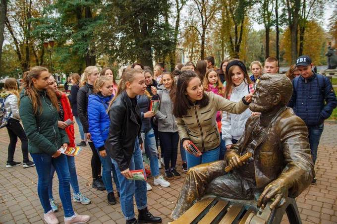 Більше сотні студентів-першокурсників взяли участь у квесті "Таємниці рідного міста"