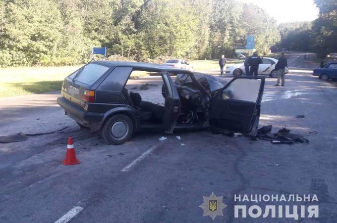 За минулу добу на дорогах Вінниччини загинули двоє водіїв 