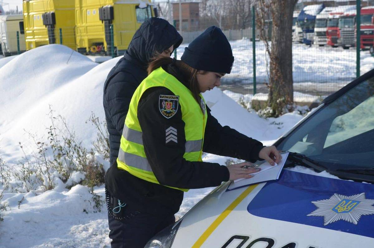 28 протоколів за 2 години - гарна робота поліцейських під Вінницею