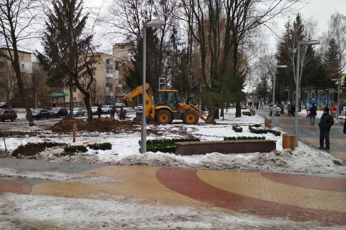 На проспекті Космонавтів почали встановлювати громадську вбиральню