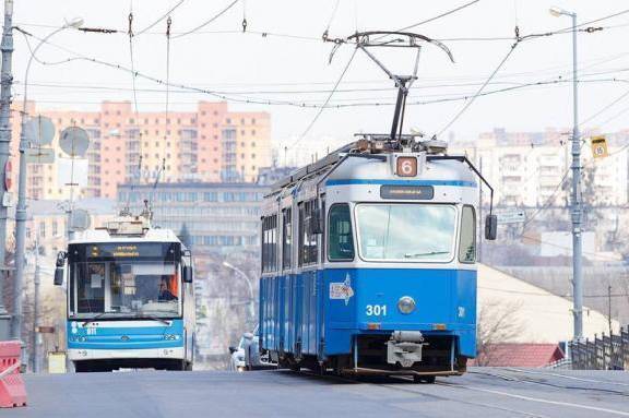 Авто чи громадський транспорт: нове дослідження показало чим частіше користуються вінничани