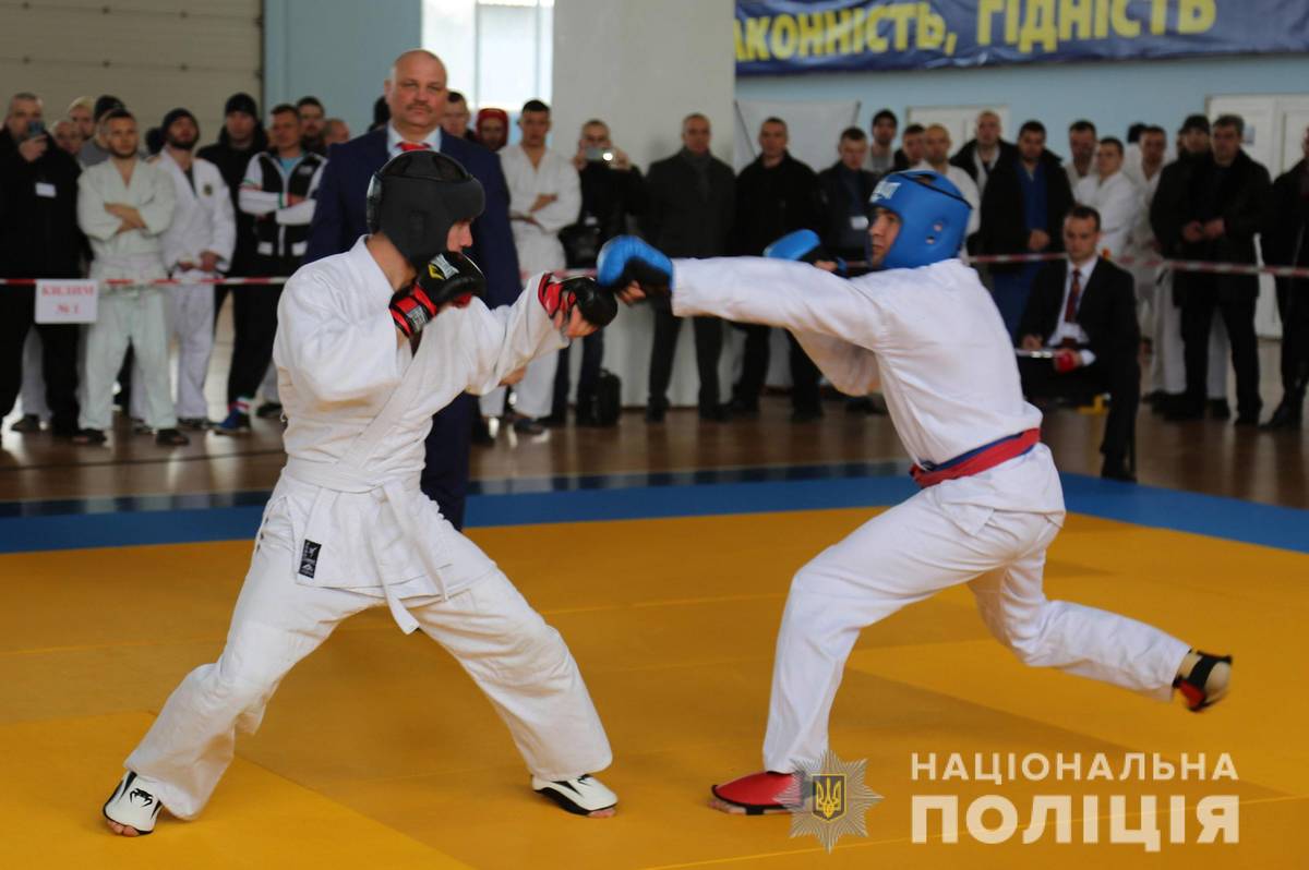 У Вінниці стартував перший Всеукраїнський Чемпіонат поліцейських з рукопашного бою