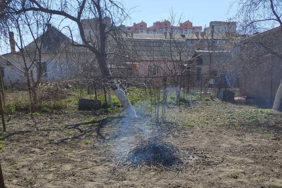 З середини березня Муніципальна служба правопорядку склала 22 адміністративних протоколи за спалювання листя