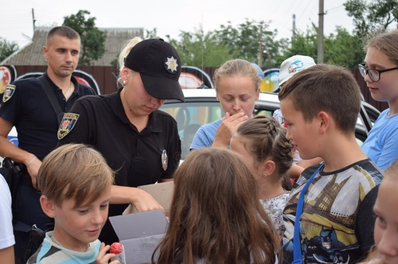 Цими вихідними вінничан запрошують у бібліотеку №14 на практичний урок «Будь обережним на дорозі»