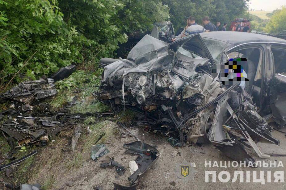 В Тростянецькому районі зіткнулись дві іномарки: четверо загиблих, ще четверо в лікарні