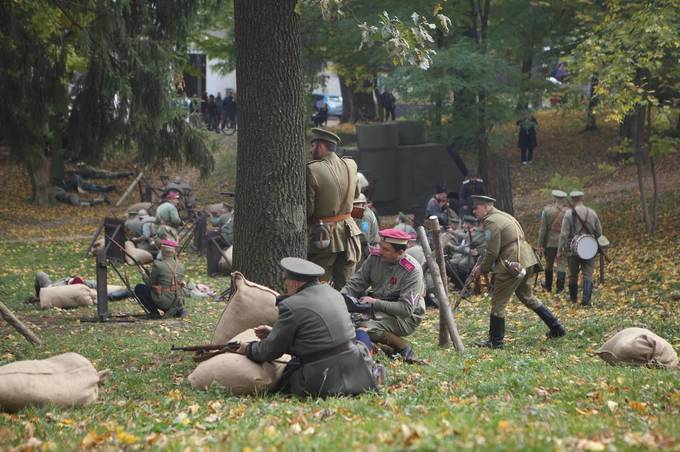 Близько 200 реконструкторів з усієї України відтворювали у Вінниці події 1919 року