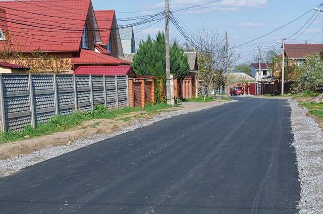 На Старому місті, П'ятничанах та на Віницьких Хуторах асфальтують вулиці у приватному секторі