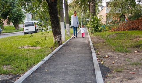 У Вінниці продовжують капітально ремонтувати тротуари