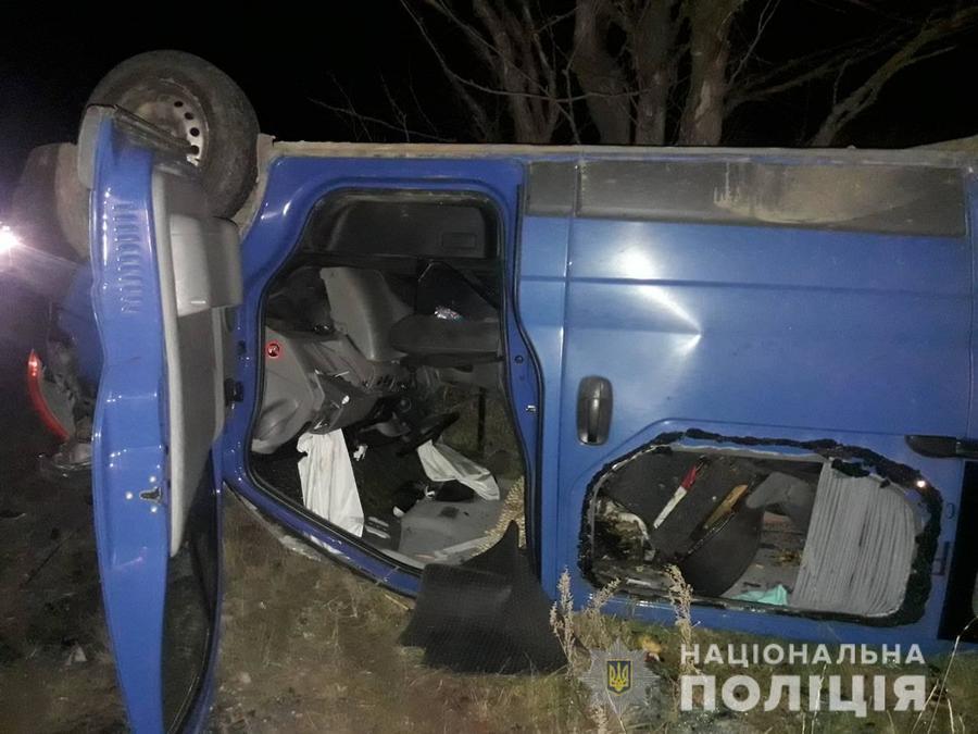 В Жмеринському районі водій "Ауді" в'їхав у мікроавтобус. Є постраждалі