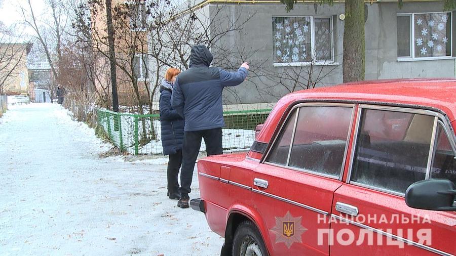 Вінницька поліція затримала підозрюваного у шахрайстві, який за гроші «звільняв» від кримінальної відповідальності 