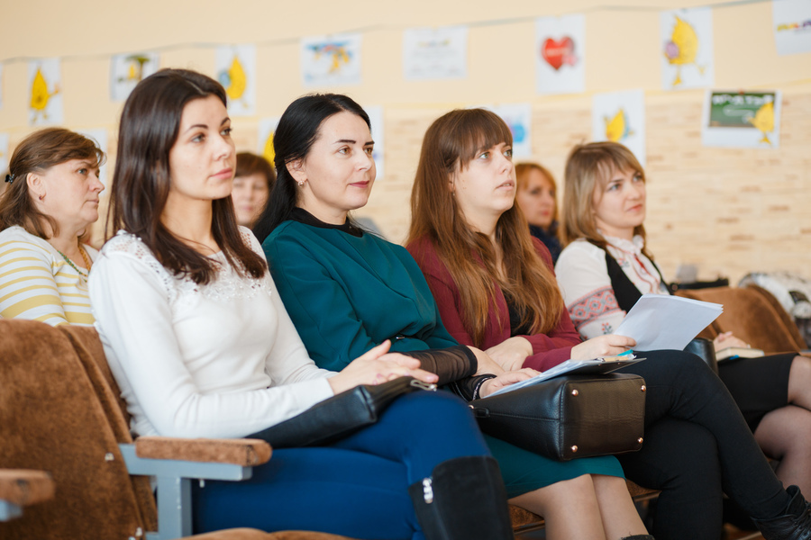 Вчителі ділилися досвідом, як навчають учнів соціальній та фінансовій грамотності