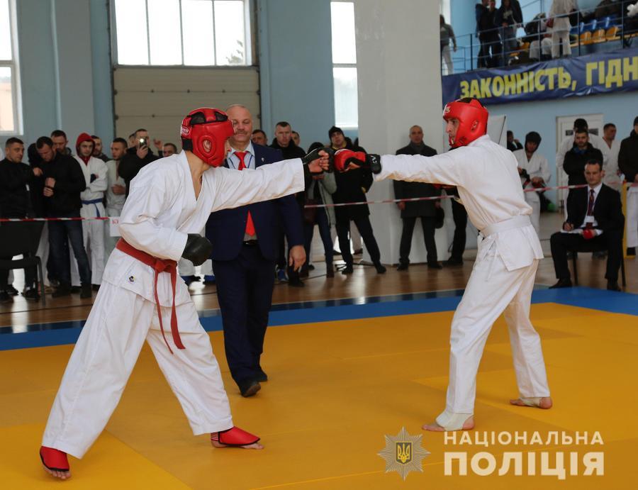 У Вінниці стартував перший Всеукраїнський Чемпіонат поліцейських з рукопашного бою