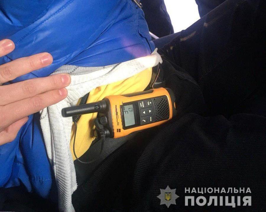 Поліцейські затримали чоловіка, який намагався викрасти авто на парковці одного з торговельних центрів