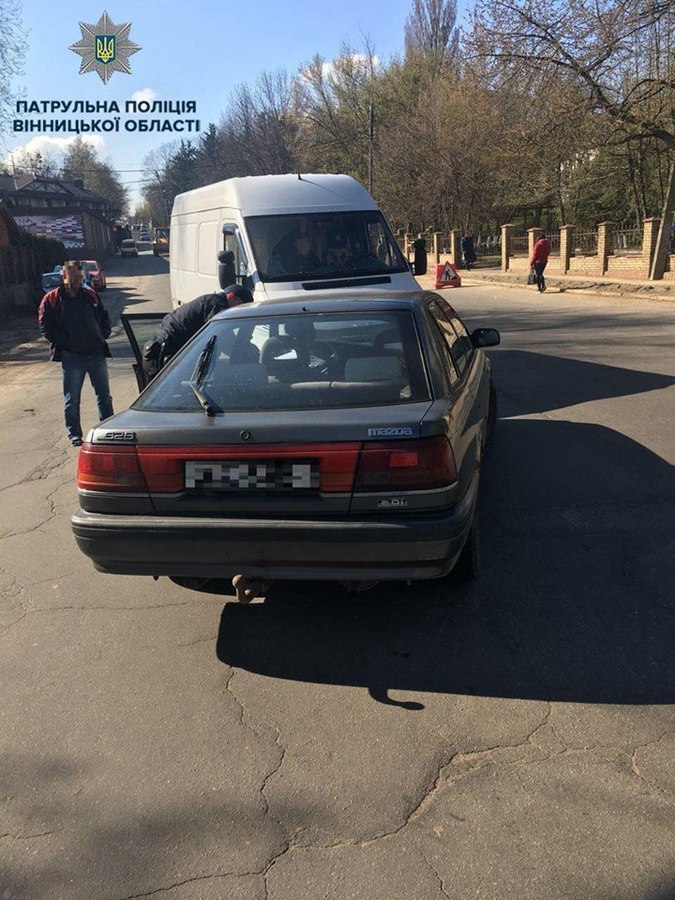 На вулиці Привокзальній водій "Mazda" через погіршення самопочуття в'їхав у "Mercedes"