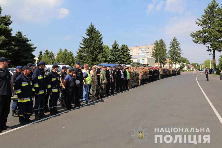 Більше 300 правоохоронців, нацгвардійців, прикордонників та рятувальників навчались спільно забезпечувати порядок під час виборів  