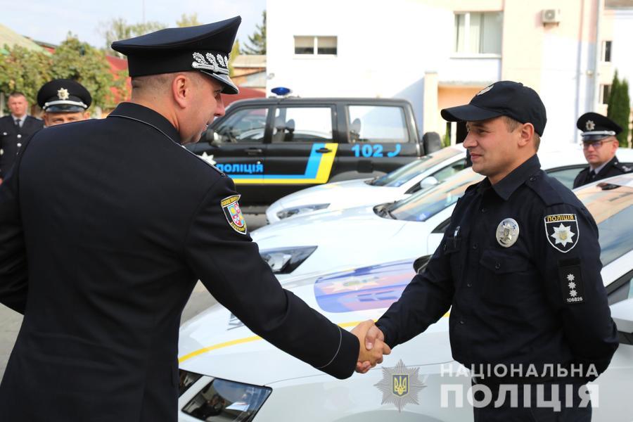 Вінницькі поліцейські отримали сім нових службових автомобілів 