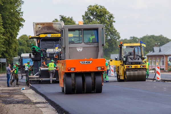 Володимир Гройсман проінспектував роботи по проекту GО Highway у Вінницькій, Тернопільській, Хмельницькій областях