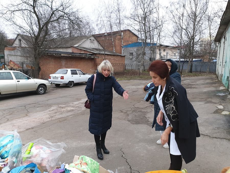 Не робити дитбудинкам «ведмежої послуги» закликають волонтери.