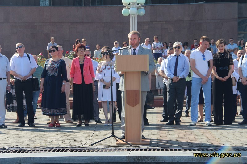 Майже півтори тисячі першокурсників ДонНу імені Василя Стуса склали урочисту присягу